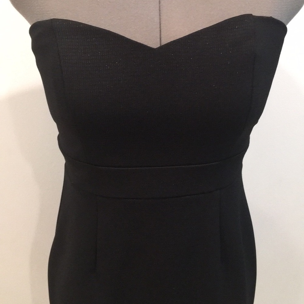 ✨ Forever21 strapless little black dress ✨ - Picture 3 of 8